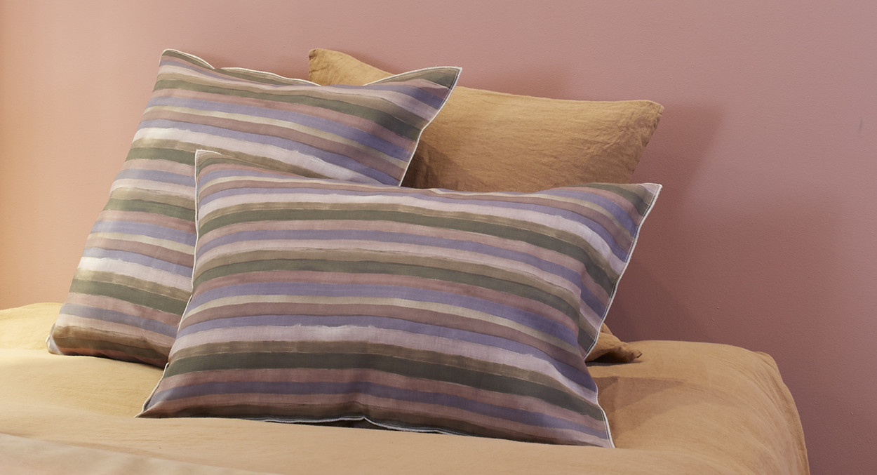 The linen graphic cushions